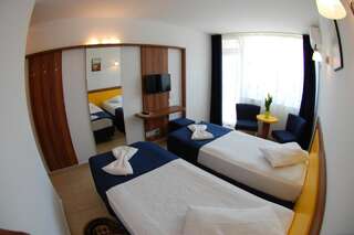 Отель Hotel Narcis Сатурн Двухместный номер с 1 кроватью или 2 отдельными кроватями на 1 этаже-5