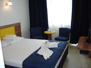 Отель Hotel Narcis Сатурн Двухместный номер с 1 кроватью или 2 отдельными кроватями на 1 этаже-7