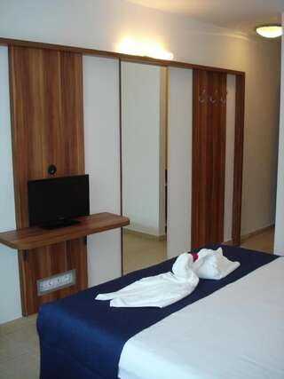 Отель Hotel Narcis Сатурн Двухместный номер с 1 кроватью или 2 отдельными кроватями на 1 этаже-10